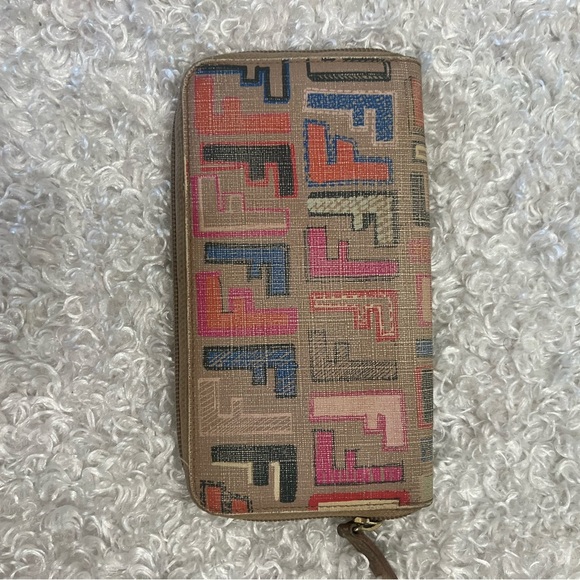 FENDI Multi Graffiti Wallet - Picture 2 of 11